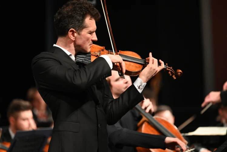 Румънски национален оркестър | К. Мандеал | Светлин Русев, Юлиан Щекел  8